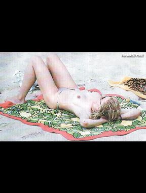 Courtney Love breathtaking nude photo gallery