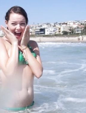 Emma Stone shows off pussy and boobs